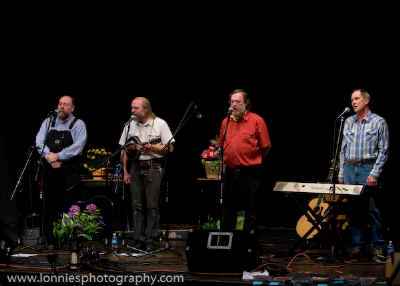 LW_Mtn_Home_Music-6341.jpg (145578 bytes)