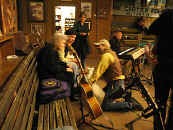 795_janette_oblurs.jpg (48882 bytes)